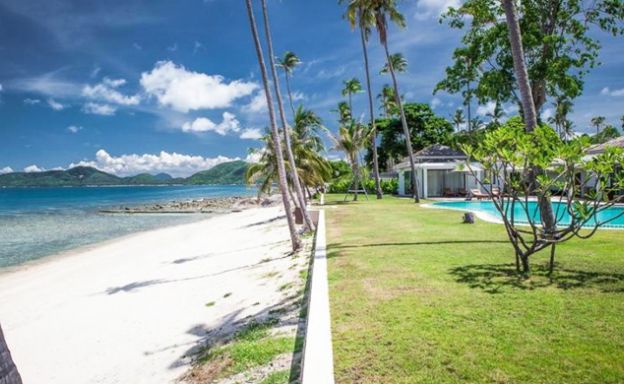 Serene 4 Bedroom Beachfront Luxury Villa in Laem Sor