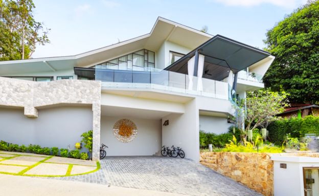 Modern 4-5 Bedroom Luxury Villas for Sale in Bang Por